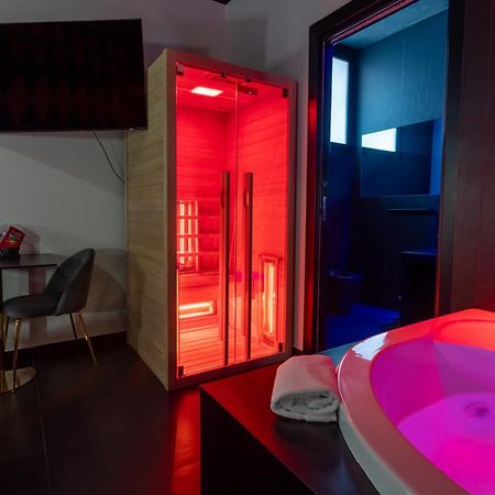 Maximum Hub Suite&Spa Палермо Экстерьер фото