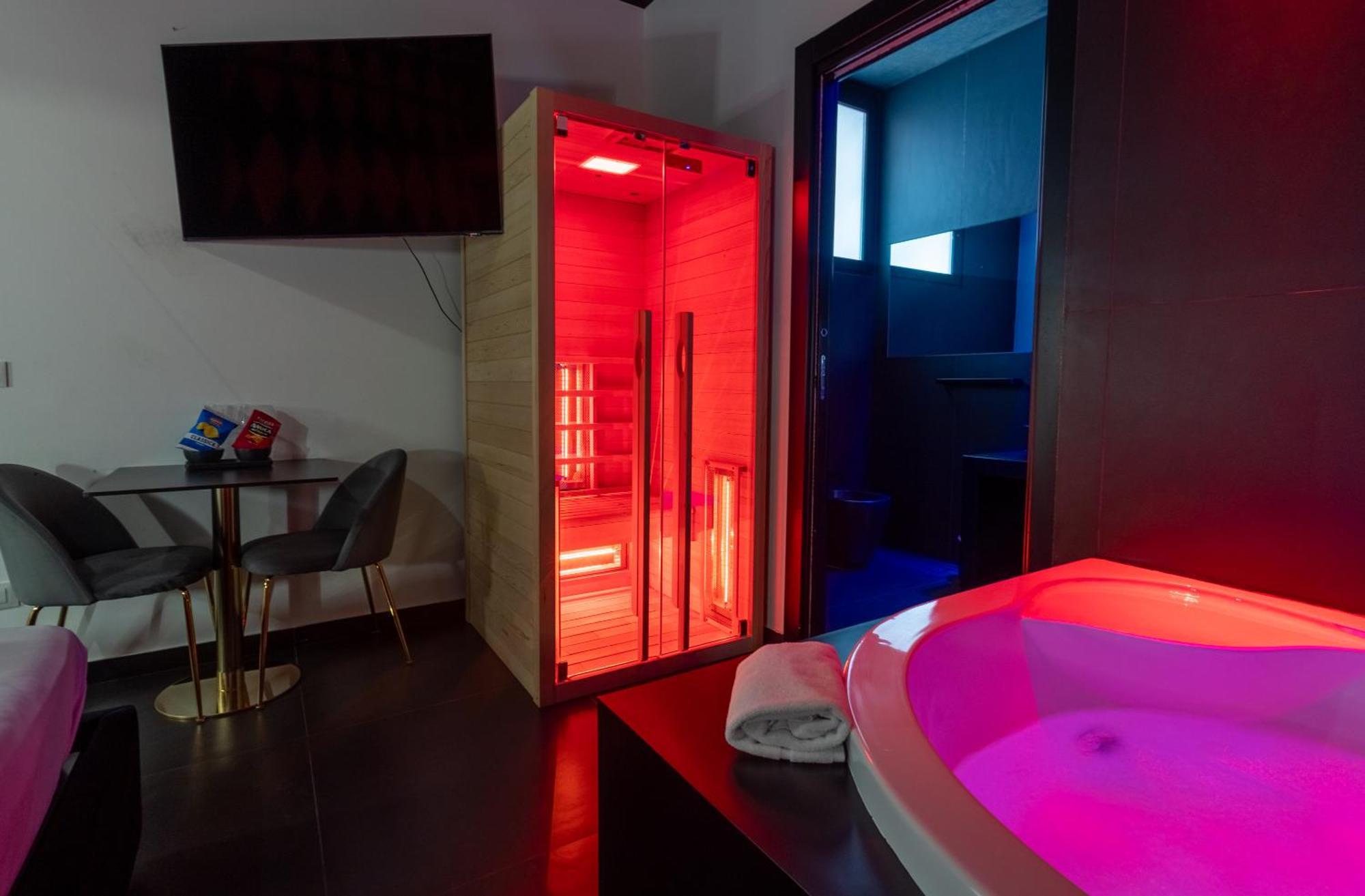 Maximum Hub Suite&Spa Палермо Экстерьер фото