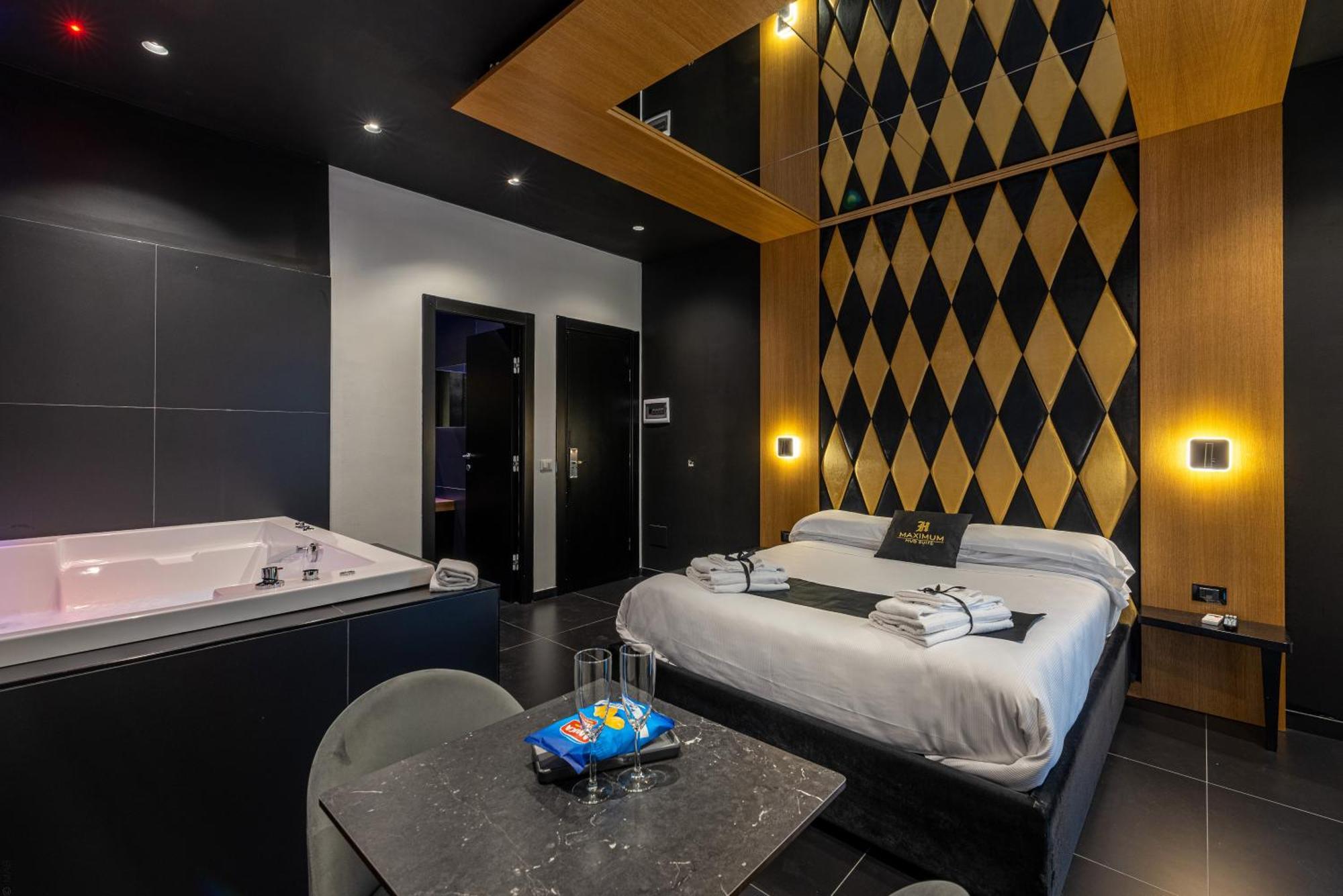 Maximum Hub Suite&Spa Палермо Экстерьер фото